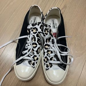 Converse sneakers black and leopard